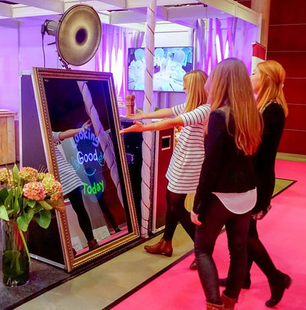 Mirror photo booth hire Central Coast